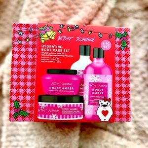 NIB Betsey Johnson 4pc Body Care gift set